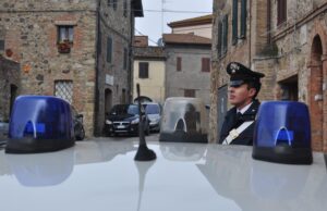 San Vito, litiga con la mamma e le frattura un braccio