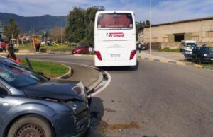 Ha un malore e si schianta contro pullman: muore 63enne a Guspini