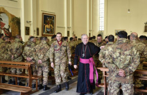 Teulada, Monsignor Marcianò in visita alla Brigata Sassari