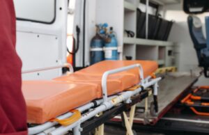 Sassari, fatale una mancata precedenza: muore motociclista di 52 anni