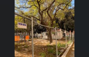 Cagliari, il palazzo è di lusso ma la piazza pubblica abbandonata