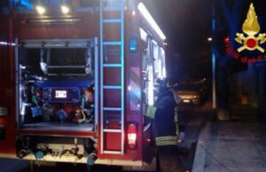 Ennesimo attentato nell’Isola: in fiamme auto del sindaco di Mogoro