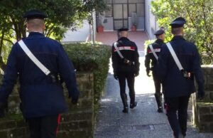 Capoterra, padre e figlio “fregavano” pezzi da collezione: denunciati per furto