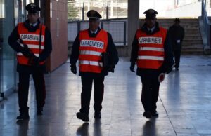 Vende per finta pesce fresco e poi sparisce: 38enne denunciato