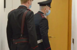 Ruba una borsetta ma viene rintracciato con l’Iphone: denunciato