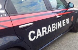 Paura a Cagliari: 58enne si presenta in Tribunale e tenta di sfregiarsi