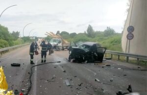 Sassari, brutto scontro tra furgone e auto: ci sono due feriti