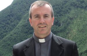 “Sono stato abusato a 14 anni”: la dura confessione di padre Contini