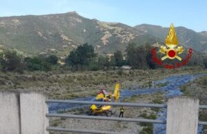 Tragedia a Tertenia: coppia cade dal ponte con la moto, lui muore