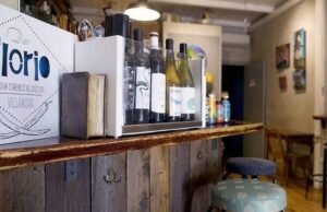 Cagliari, la musica si sente fuori dal locale: chiuso per 30 giorni il Bar Florio