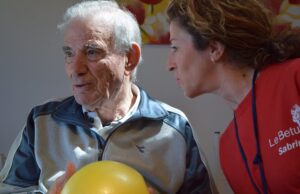 Maltrattamenti in Rsa, a Cagliari corso di formazione per gli Oss