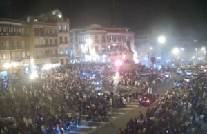 Il Cagliari è in Serie A: delirio in piazza Yenne e in tutta l’isola