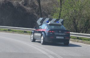 Lite stradale: 83 enne minaccia 22 enne con la motosega