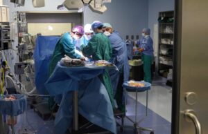 Un tumore di 30 kg in corpo: paziente cagliaritano salvato a Bologna