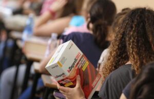 Tracce Maturità: ecco Piero Angela, Quasimodo e “l’era di Whatsapp”