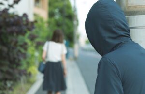 Perseguita l’ex compagna, scatta il divieto di avvicinamento