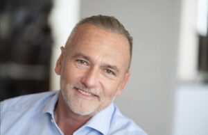 Scontro auto a Roma, Cappellacci: “Fermare sfide mortali sui social”