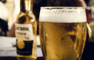 Finale playoff Bari-Cagliari, Truzzu vieta bevande in vetro alla Fiera