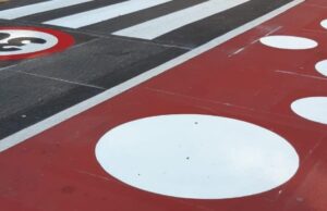 A Sassari le Zone 30 vicino alle scuole decorate per i più piccoli A Sassari le Zone30 vicino alle scuole decorate per i più piccoli