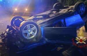 Incidente a Castiadas, auto si ribalta in corsa: quattro persone ferite