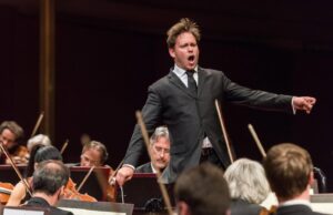 Teatro Lirico, il 14 luglio il debutto dell’americano Ryan McAdams