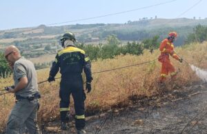 Incendi, dalla Lombardia 96 volontari per aiutare la Sardegna