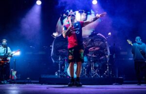 “90+4 minuti di applausi”: Pavoletti omaggia Salmo dopo il live a Cagliari