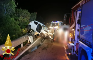 Scontro frontale sulla ss 125: due donne perdono la vita