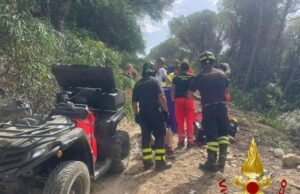 Santa Teresa di Gallura, madre e figlio in quad finiscono in un dirupo