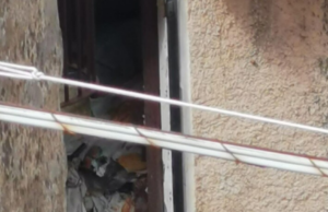 Tempio, anziana di 82 soccorsa: viveva sommersa dai rifiuti