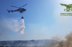 L’Isola brucia, 42 incendi in un solo giorno: mezzi aerei da nord a sud