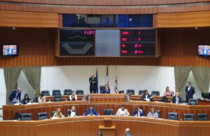 Blitz sullo stadio, accuse nella maggioranza: “Agguato grave e atto vile”