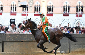 Palio di Siena, Sardegna protagonista: Tittia sfida Brigante, cavalli tutti sardi