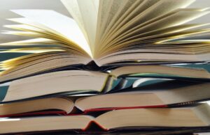 Si avvicina l’avvio dell’anno scolastico: libri sempre più cari alle secondarie