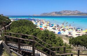 Turismo in calo nel nord ovest dell’Isola: diminuisce la permanenza