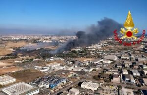 Il Cagliaritano brucia: 40 interventi dei Vigili del fuoco in un solo giorno