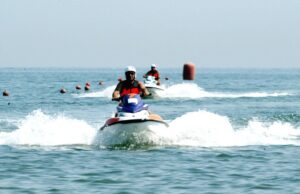 Assalto degli acquascooter in Gallura, record di multe della Capitaneria