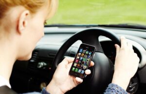 Telefono e abuso di alcol alla guida: ecco le principali violazioni a Sassari