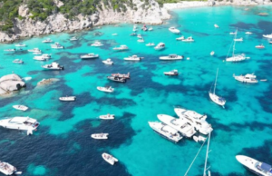 La Maddalena, tre bagnini si assentano dalla spiaggia: maxi multa