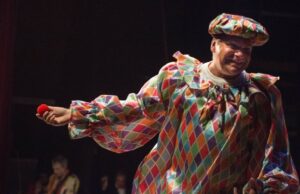 Grave lutto nel mondo del teatro, muore l’attore Carlo Valle