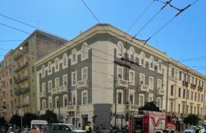 Cagliari, scontro tra un’auto e uno scooter