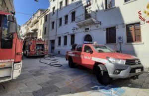 Paura a Bitti: a fuoco l’archivio comunale, intervento dei vigili del fuoco