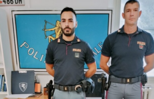 Esame della patente con auricolari: denunciati 3 stranieri e un sardo