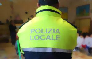 Olbia, donna di 30 anni picchia da sola quattro agenti della Polizia Locale