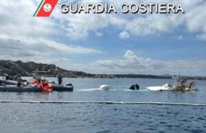 Caprera, fondale marino liberato dal relitto di una barca affondata