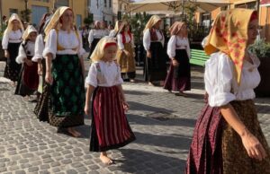 Cabras, 300 donne scalze chiudono i festeggiamenti per San Salvatore