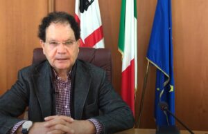 San Gavino, consiglio comunale finisce a urla e spinte: accuse contro il sindaco