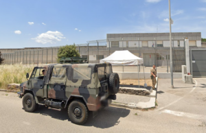 Cpr di Macomer, Ghirra a Piantedosi: “Sistema schifoso, migranti in lager”