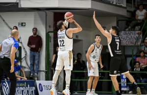 Per la Dinamo è crisi nera: Tortona domina e vince a Sassari