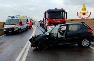 Scontro tra due auto a Monastir, una persona estratta dall’abitacolo